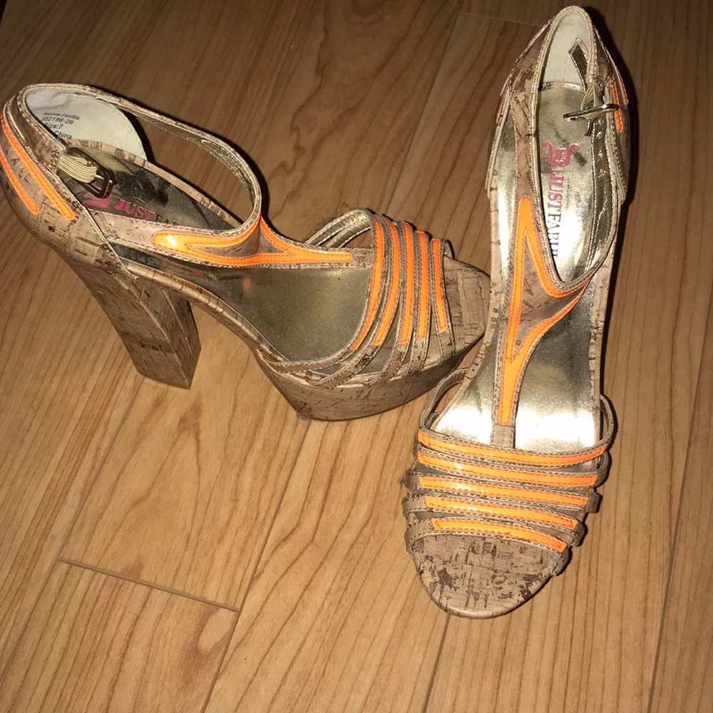 Never worn pumps